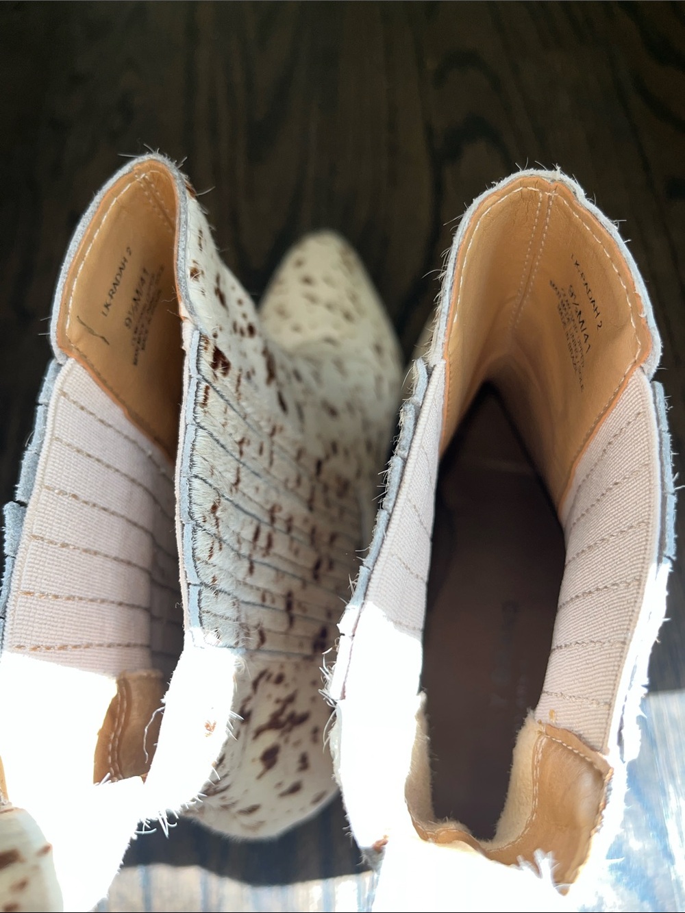 🧋 Lucky Brand Radah Blanche Cowhide Hair On Hide Western Ankle Boots 9.5 - Picture 9 of 9
